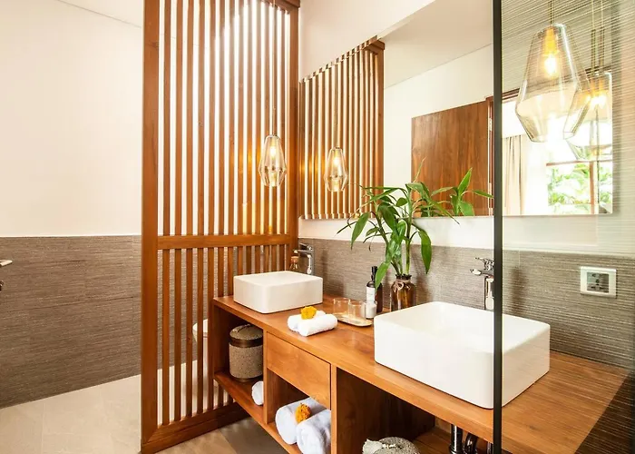Luxury 5bd 5 Min From Berawa Villa Canggu