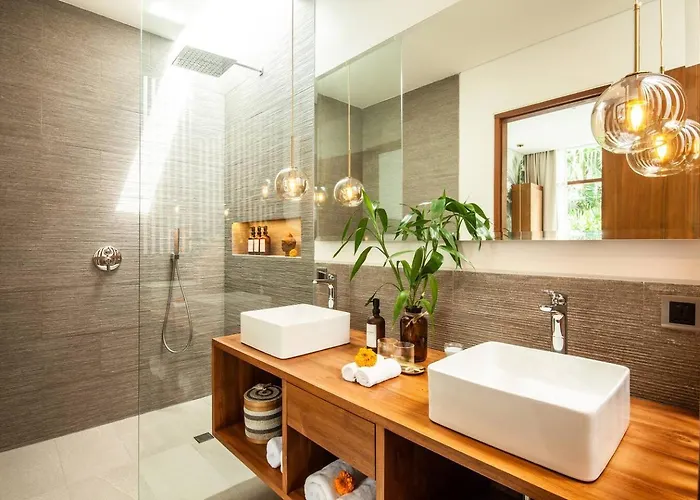 Villa Luxury 5bd 5 Min From Berawa Canggu