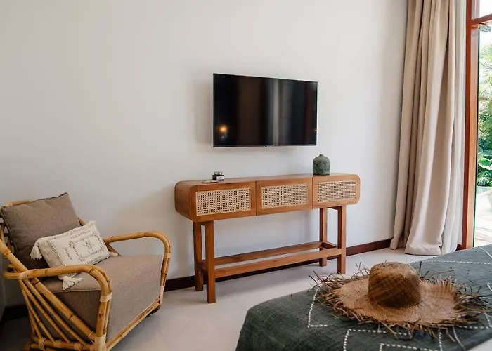 Luxury 5bd 5 Min From Berawa Villa