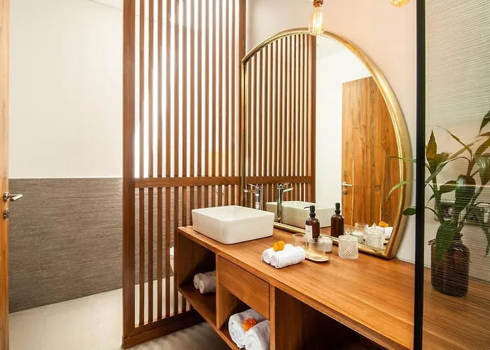 Luxury 5bd 5 Min From Berawa Villa Canggu