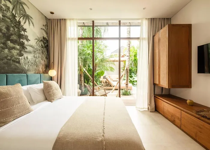 Luxury 5bd 5 Min From Berawa * Canggu